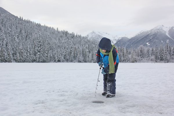Ice Fishing 3hr Tour (1 Person Rate) - Image 5