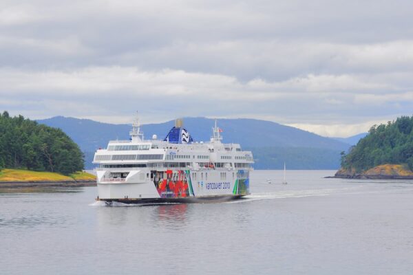 Victoria, Butchart Gardens & Seaplane Flight - Private Group of 6 People
