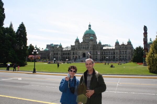 Victoria, Butchart Gardens & Seaplane Flight - Private Group of 6 People